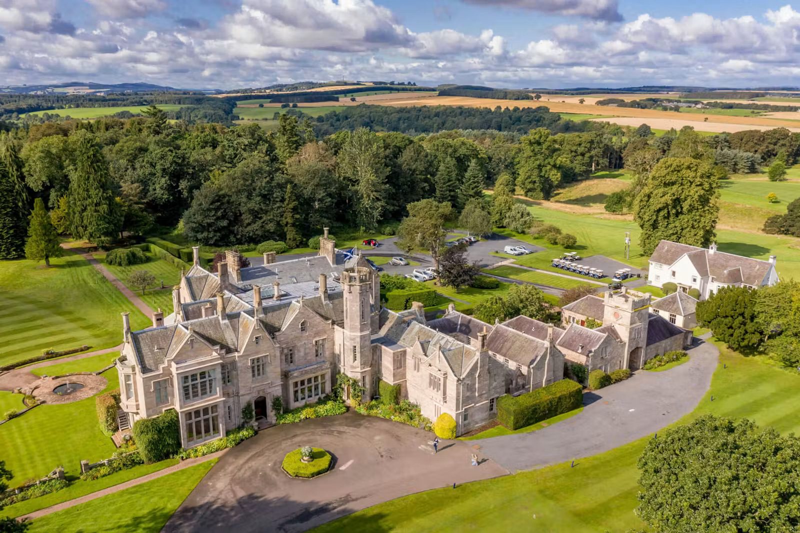 5* SCLOSS ROXBURGH HOTEL & GOLF COURSE STAY, INCLUDES WINE DINNER AND BREAKFAST