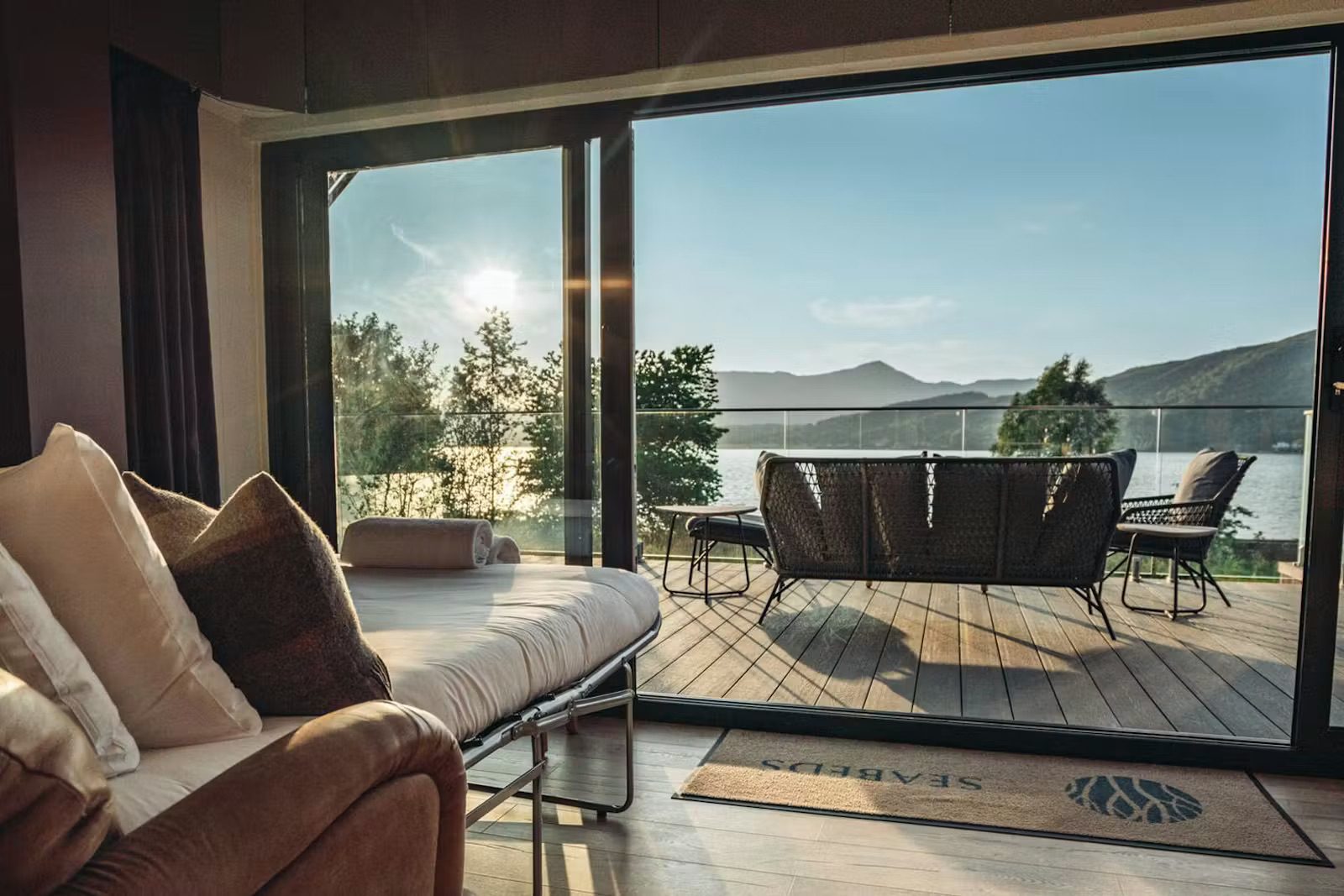 WOODLANDS GLANCOE STAY IN A LUXURY SEABEDS LODGE image 2